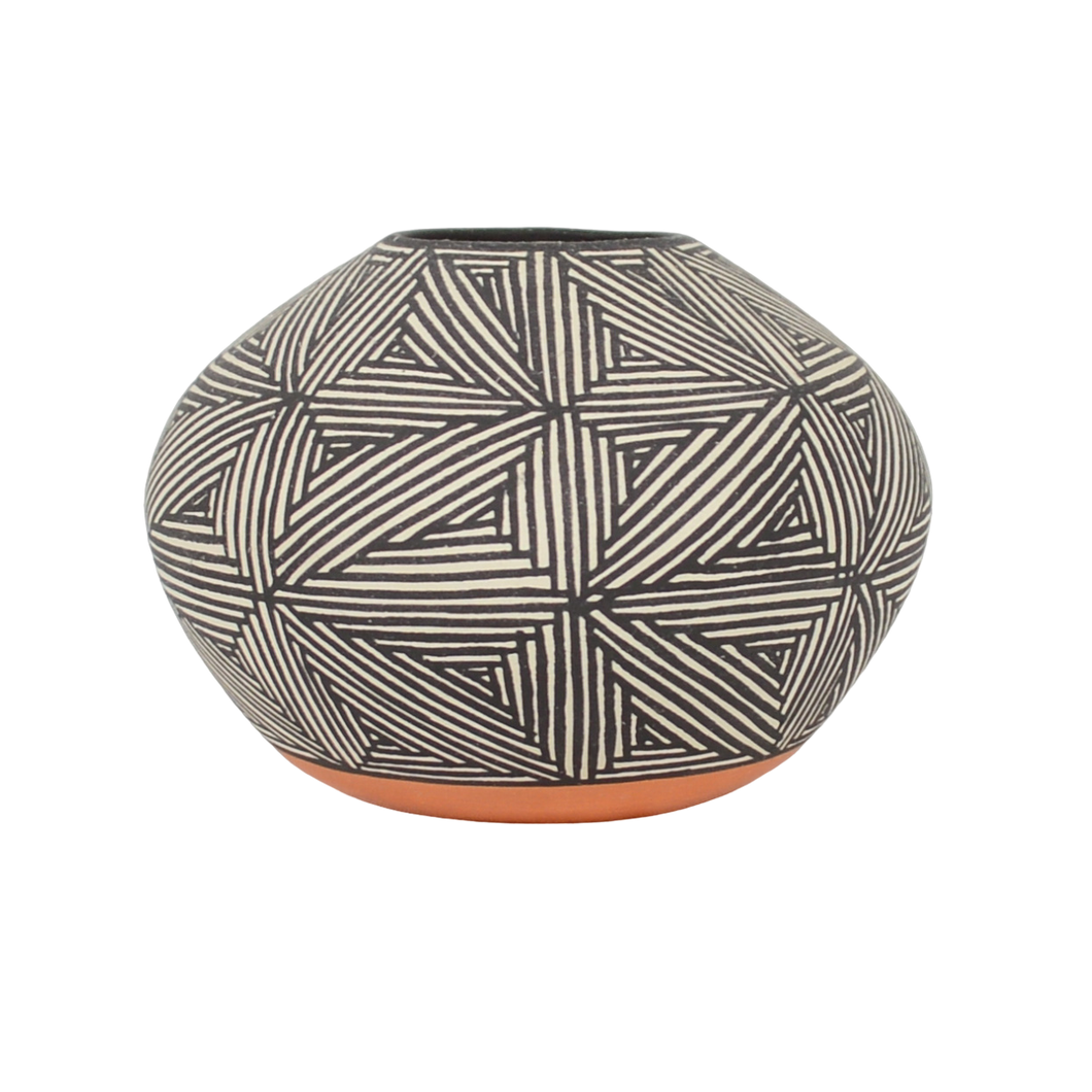 Acoma New Mexico Pueblo American Native Jar Vase Pottery Art Signed E. Chino